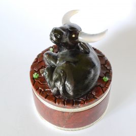 CASKET “LITTLE BUFFALO ON THE WITHERED EARTH”