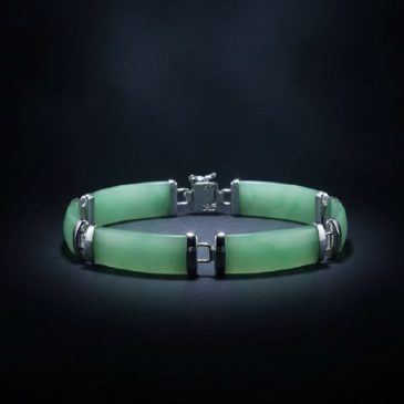 Discover timeless sophistication with our Jade and Silver Bracelet Elegance 🌸. Crafted with precision, this piece combines the …